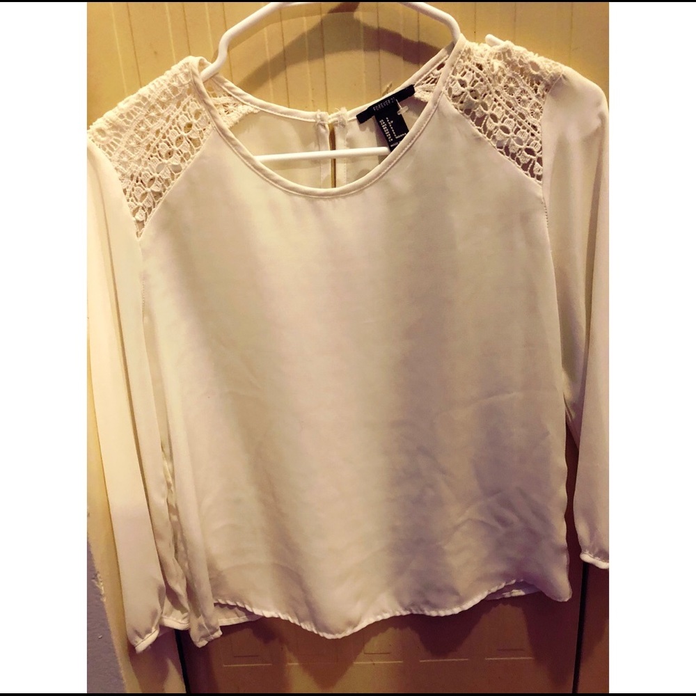 Forever 21 dressy shirt. Great condition